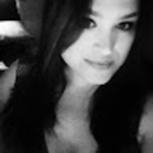 Meet your Posher, Adrienne